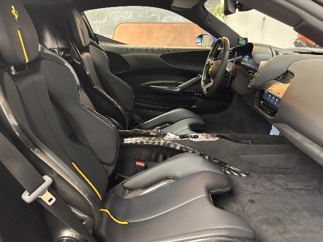 FERRARI SF90 STRADALE 2021 Image 28