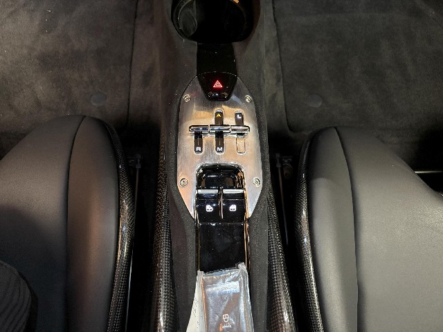 FERRARI SF90 STRADALE 2021 Image 44