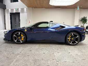 FERRARI SF90 STRADALE 2021 Image 8