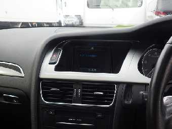 AUDI S4 AVANT 2010 Image 7