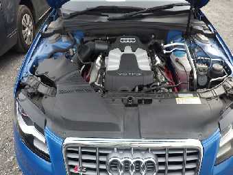 AUDI S4 AVANT 2010 Image 15