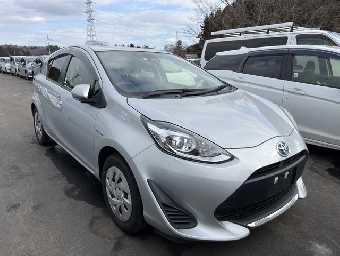 TOYOTA AQUA 2020 Image 1