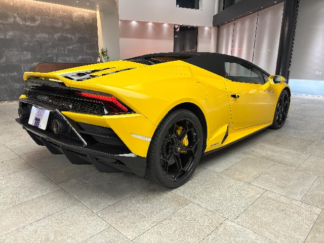 LAMBORGHINI HURACAN 2019 Image 21