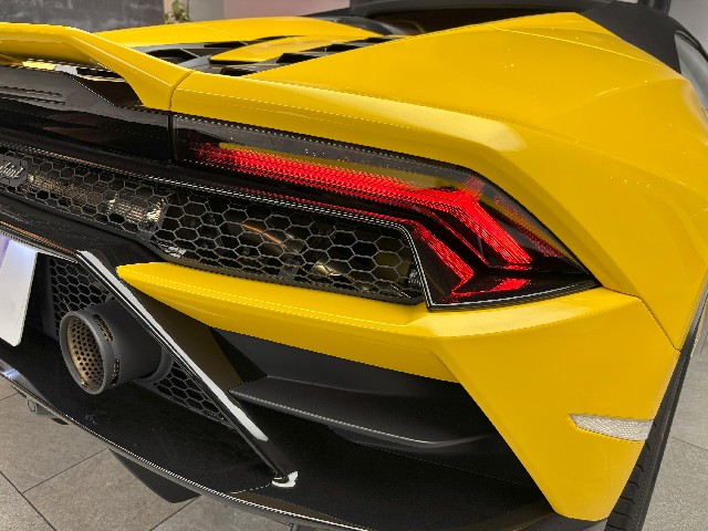 LAMBORGHINI HURACAN 2019 Image 30