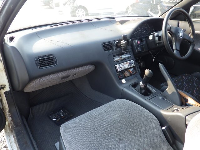 NISSAN SILVIA 1993 Image 26
