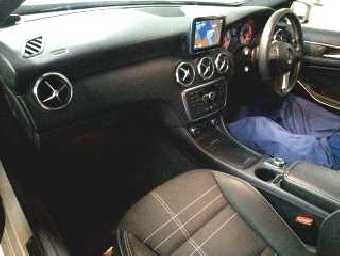 MERCEDES BENZ A CLASS 2014 Image 3