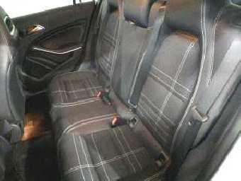 MERCEDES BENZ A CLASS 2014 Image 6