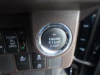 TOYOTA ROOMY 2017 Image 7