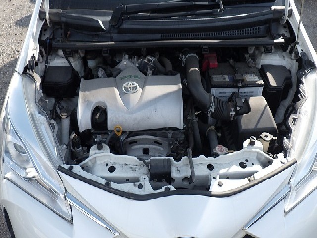 TOYOTA VITZ 2017 Image 30