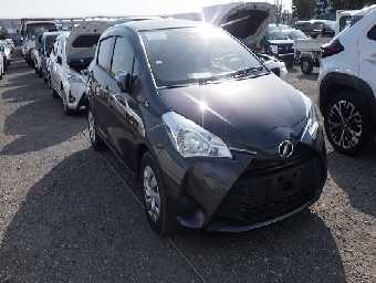 TOYOTA VITZ 2017 Image 2