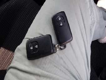 TOYOTA VITZ 2017 Image 8