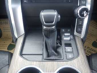 TOYOTA LAND CRUISER 2022 Image 14