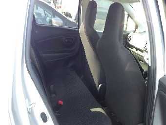 TOYOTA VITZ 2017 Image 10