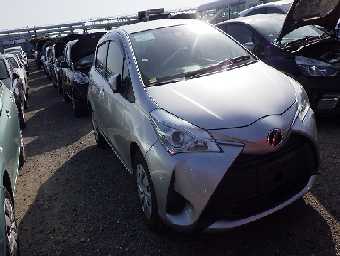TOYOTA VITZ 2017 Image 2