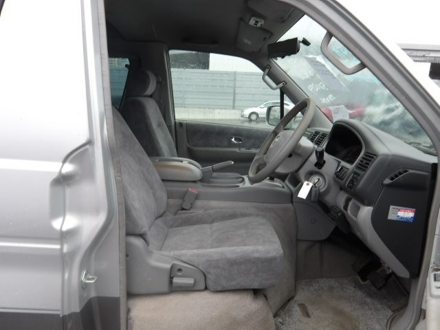 MAZDA BONGO FRIENDEE 2002 Image 26