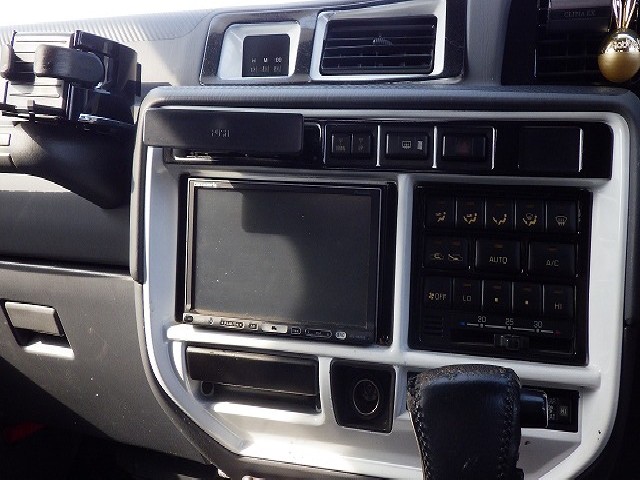 TOYOTA LAND CRUISER 80 1995 Image 19