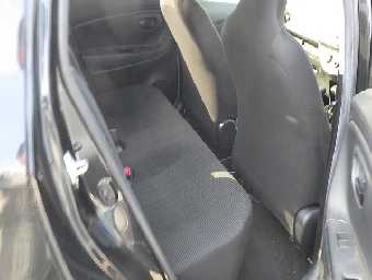 TOYOTA VITZ 2017 Image 10