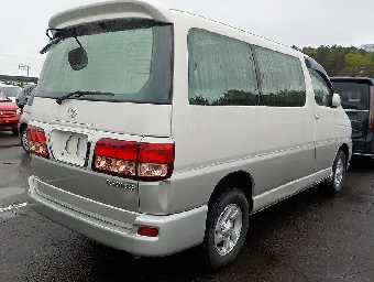 TOYOTA REGIUSACE 2001 Image 3