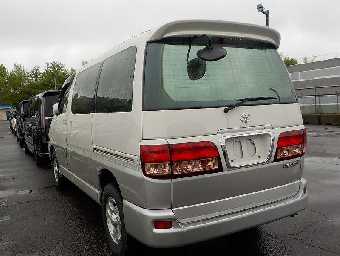 TOYOTA REGIUSACE 2001 Image 4