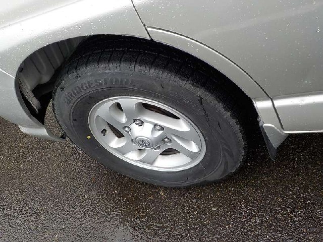 TOYOTA REGIUSACE 2001 Image 28