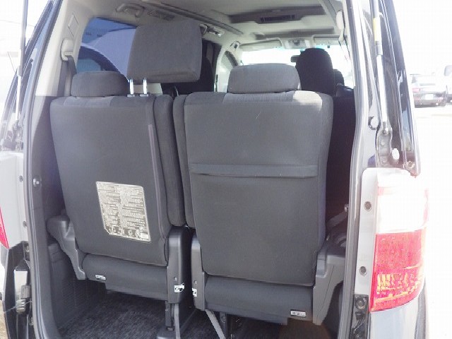 TOYOTA ALPHARD 2012 Image 20