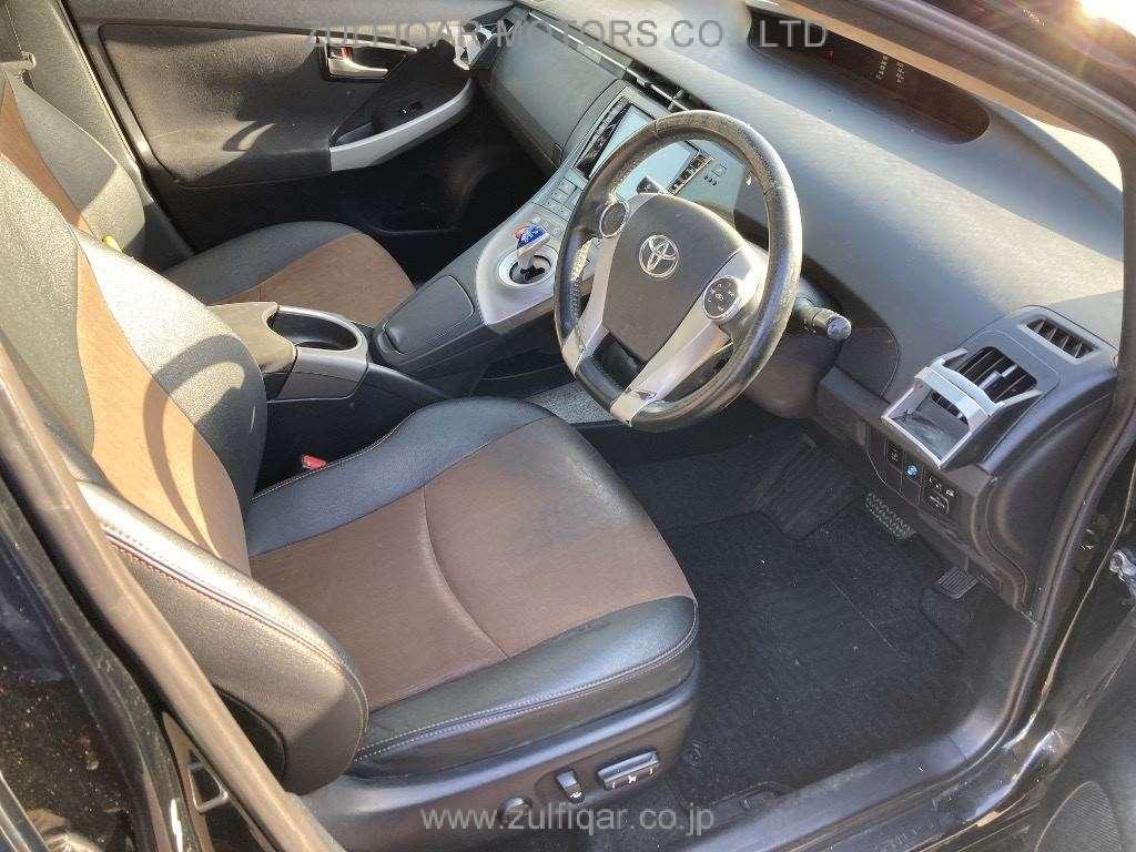TOYOTA PRIUS 2014 Image 5