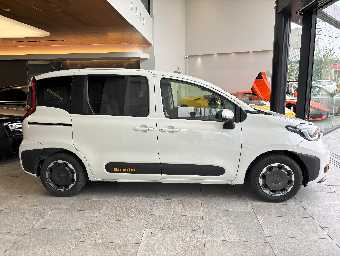 TOYOTA SIENTA 2024 Image 4
