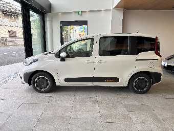 TOYOTA SIENTA 2024 Image 8