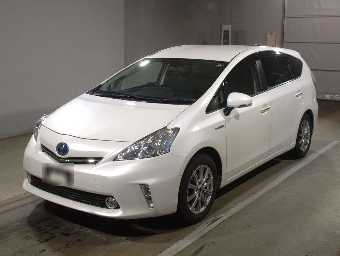TOYOTA PRIUS ALPHA 2014 Image 1