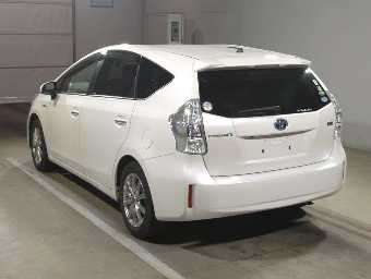 TOYOTA PRIUS ALPHA 2014 Image 4