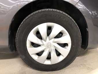 TOYOTA VITZ 2019 Image 11