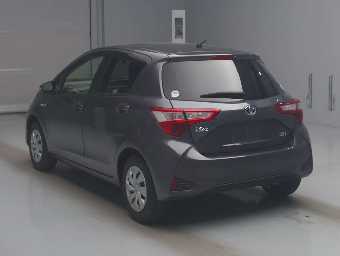 TOYOTA VITZ 2019 Image 4