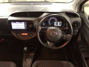 TOYOTA VITZ 2019 Image 6