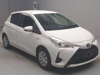 TOYOTA VITZ 2018 Image 3