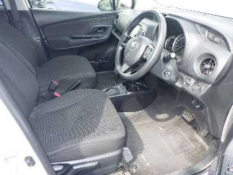 TOYOTA VITZ 2018 Image 5