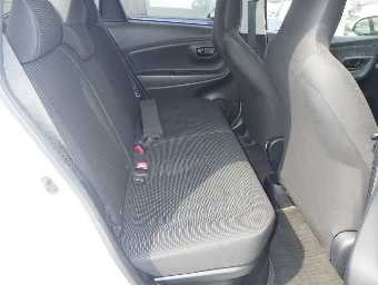 TOYOTA VITZ 2018 Image 7