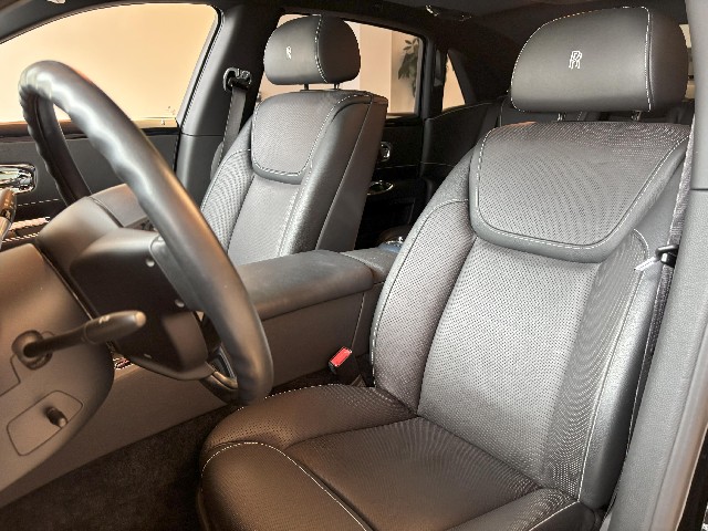 ROLLS ROYCE GHOST 2016 Image 31
