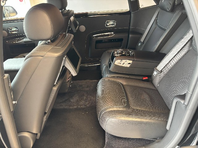 ROLLS ROYCE GHOST 2016 Image 33