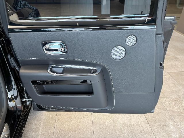 ROLLS ROYCE GHOST 2016 Image 36