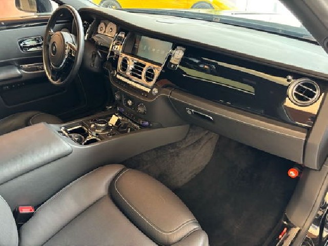 ROLLS ROYCE GHOST 2016 Image 37