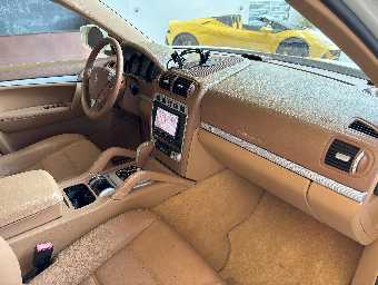 PORSCHE CAYENNE 2010 Image 20