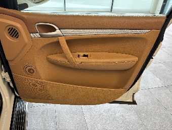 PORSCHE CAYENNE 2010 Image 23