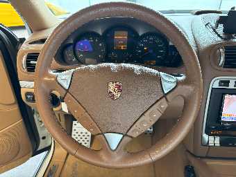 PORSCHE CAYENNE 2010 Image 30
