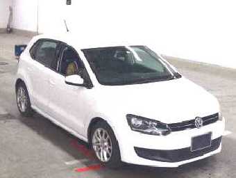 VOLKSWAGEN POLO 2012 Image 4