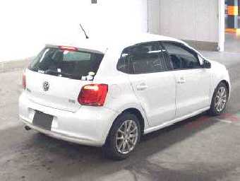 VOLKSWAGEN POLO 2012 Image 5
