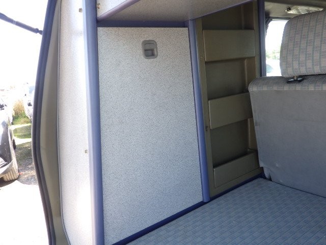 VOLKSWAGEN VANAGON 1993 Image 30