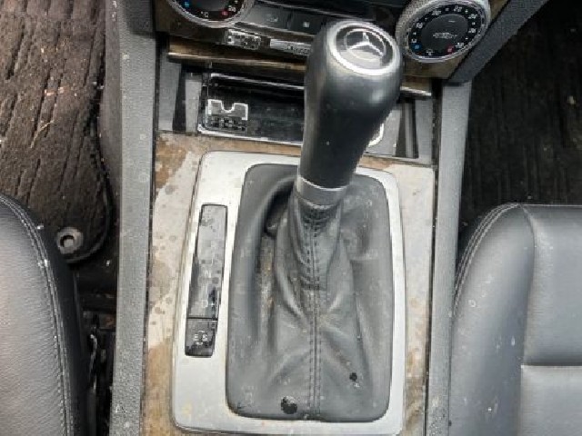 MERCEDES BENZ C CLASS 2010 Image 42