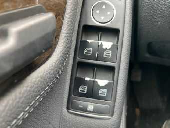 MERCEDES BENZ C CLASS 2010 Image 39