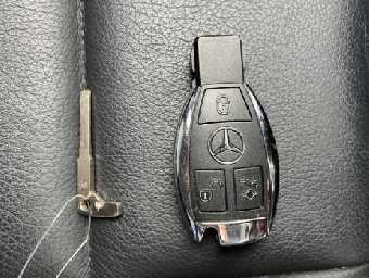 MERCEDES BENZ C CLASS 2010 Image 8
