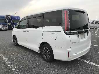 TOYOTA ESQUIRE 2019 Image 4
